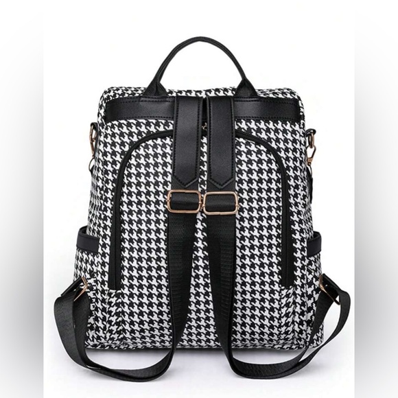 New Backpack, Shoulder Bag - Picture 6 of 7